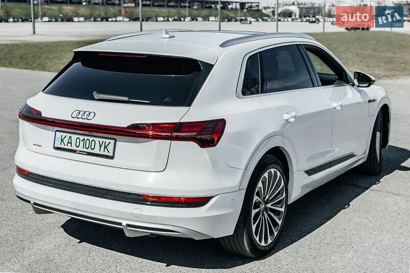 Внедорожник / Кроссовер Audi e-tron 2019 в Киеве фото 56 Внедорожник / Кроссовер Audi e-tron 2019 в Киеве