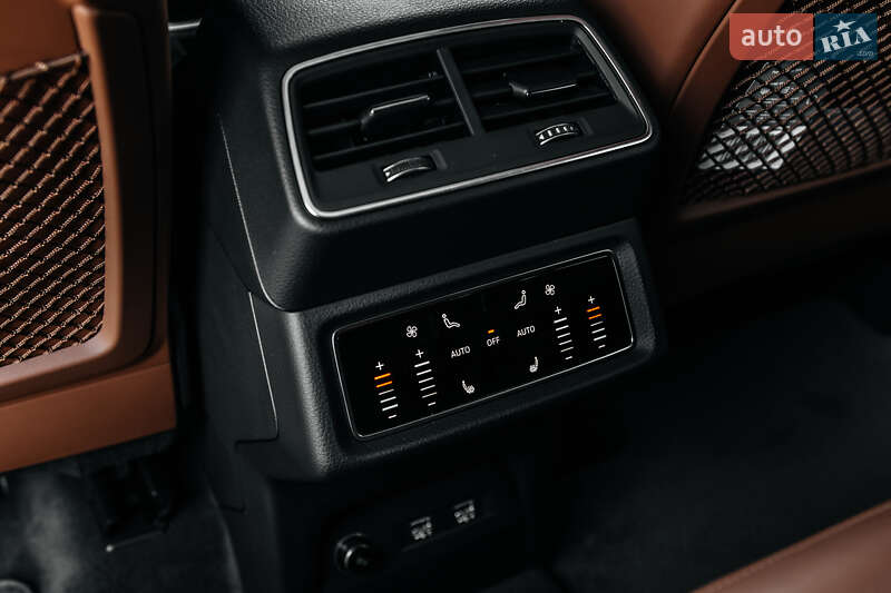 Внедорожник / Кроссовер Audi e-tron 2019 в Киеве фото 92 Внедорожник / Кроссовер Audi e-tron 2019 в Киеве