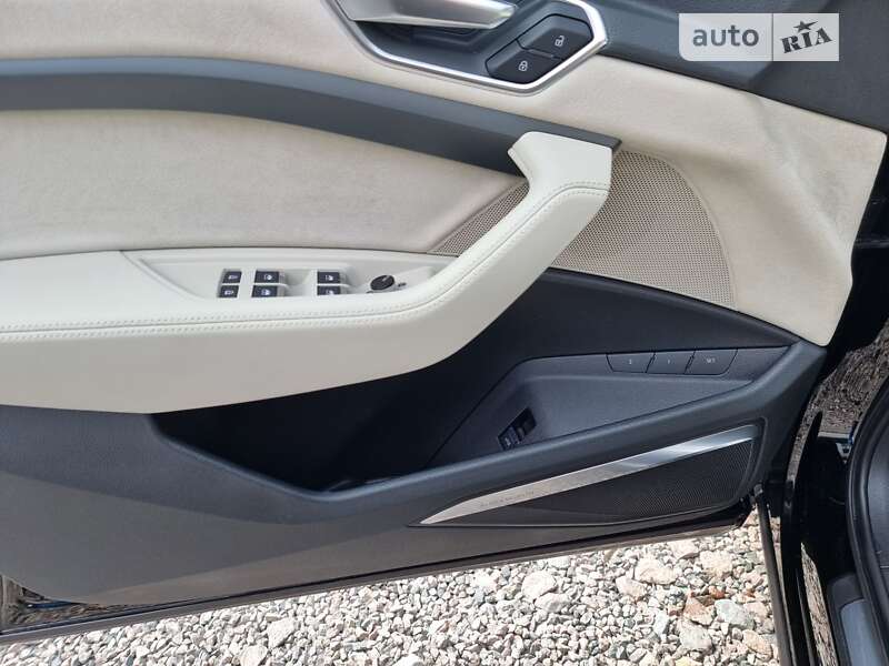 Внедорожник / Кроссовер Audi e-tron 2020 в Ирпене
