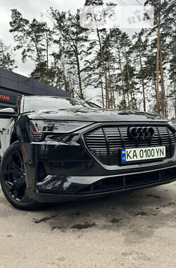 Внедорожник / Кроссовер Audi e-tron 2019 в 