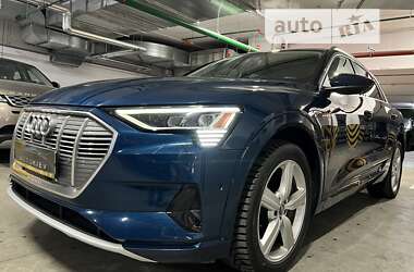 Внедорожник / Кроссовер Audi e-tron 2019 в Киеве