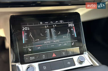 Внедорожник / Кроссовер Audi e-tron 2022 в 