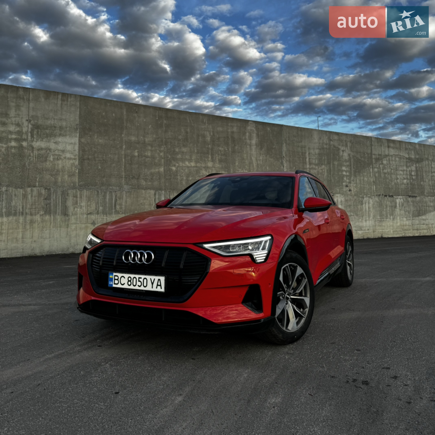2019 Audi e-tron - фото 1