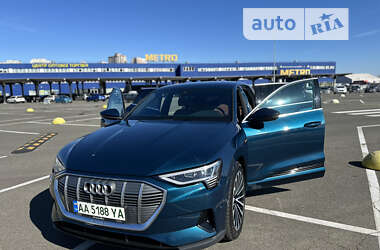 Внедорожник / Кроссовер Audi e-tron 2019 в Киеве