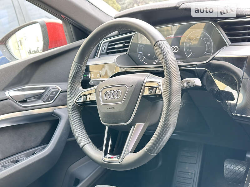 Внедорожник / Кроссовер Audi e-tron 2021 в Киеве фото 16 Внедорожник / Кроссовер Audi e-tron 2021 в Киеве