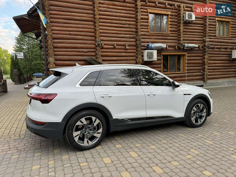 Позашляховик / Кросовер Audi e-tron 2019 в Івано-Франківську