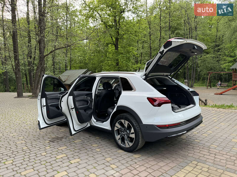 Позашляховик / Кросовер Audi e-tron 2019 в Івано-Франківську