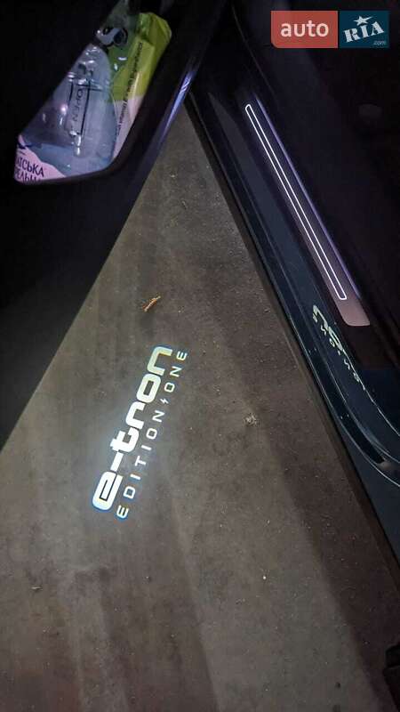 Внедорожник / Кроссовер Audi e-tron 2019 в Львове фото 19 Внедорожник / Кроссовер Audi e-tron 2019 в Львове