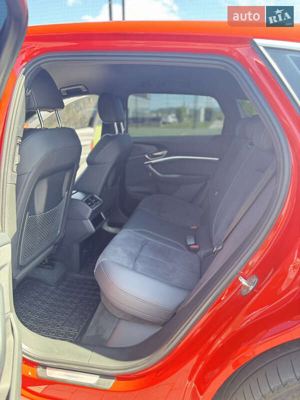 Внедорожник / Кроссовер Audi e-tron 2022 в Мукачево