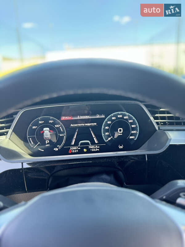 Внедорожник / Кроссовер Audi e-tron 2022 в Мукачево