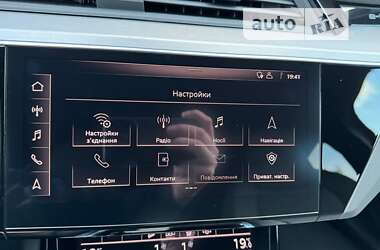 Внедорожник / Кроссовер Audi e-tron 2021 в Ровно