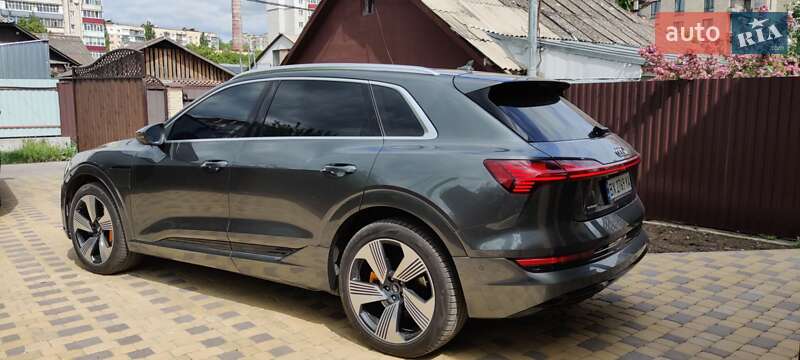 Позашляховик / Кросовер Audi e-tron 2019 в Хмельницькому