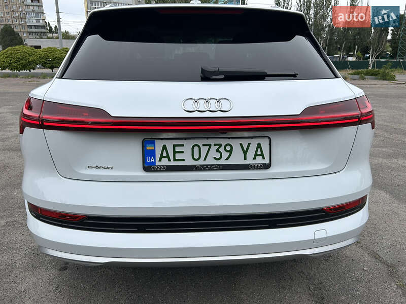 Позашляховик / Кросовер Audi e-tron 2019 в Дніпрі фото 9 Позашляховик / Кросовер Audi e-tron 2019 в Дніпрі