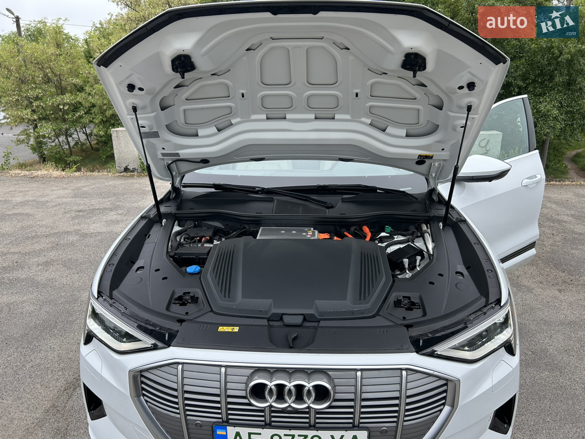 2019 Audi e-tron - мініатюра 28