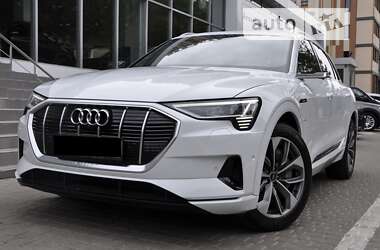 Audi e-tron 2021