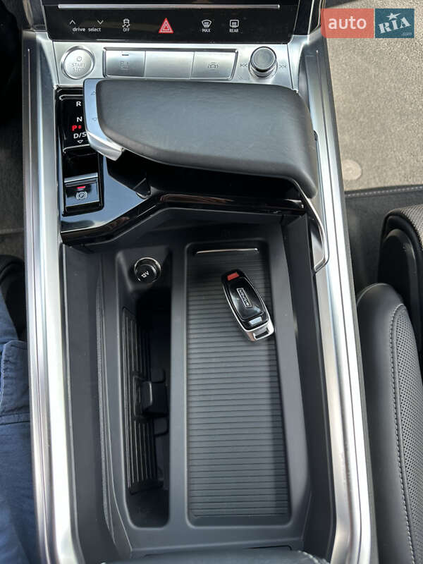 Внедорожник / Кроссовер Audi e-tron 2019 в Львове