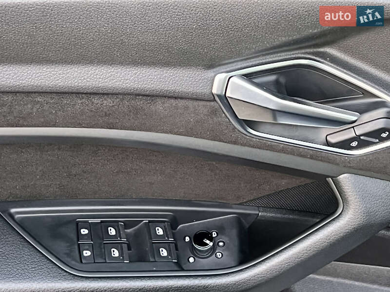 Позашляховик / Кросовер Audi e-tron 2019 в Самборі фото 40 Позашляховик / Кросовер Audi e-tron 2019 в Самборі