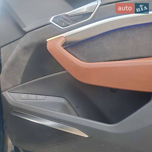 Внедорожник / Кроссовер Audi e-tron 2019 в Тернополе