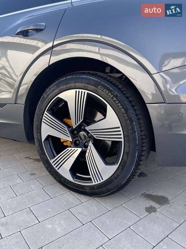 Внедорожник / Кроссовер Audi e-tron 2019 в Ивано-Франковске