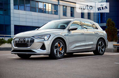 Внедорожник / Кроссовер Audi e-tron 2023 в Киеве