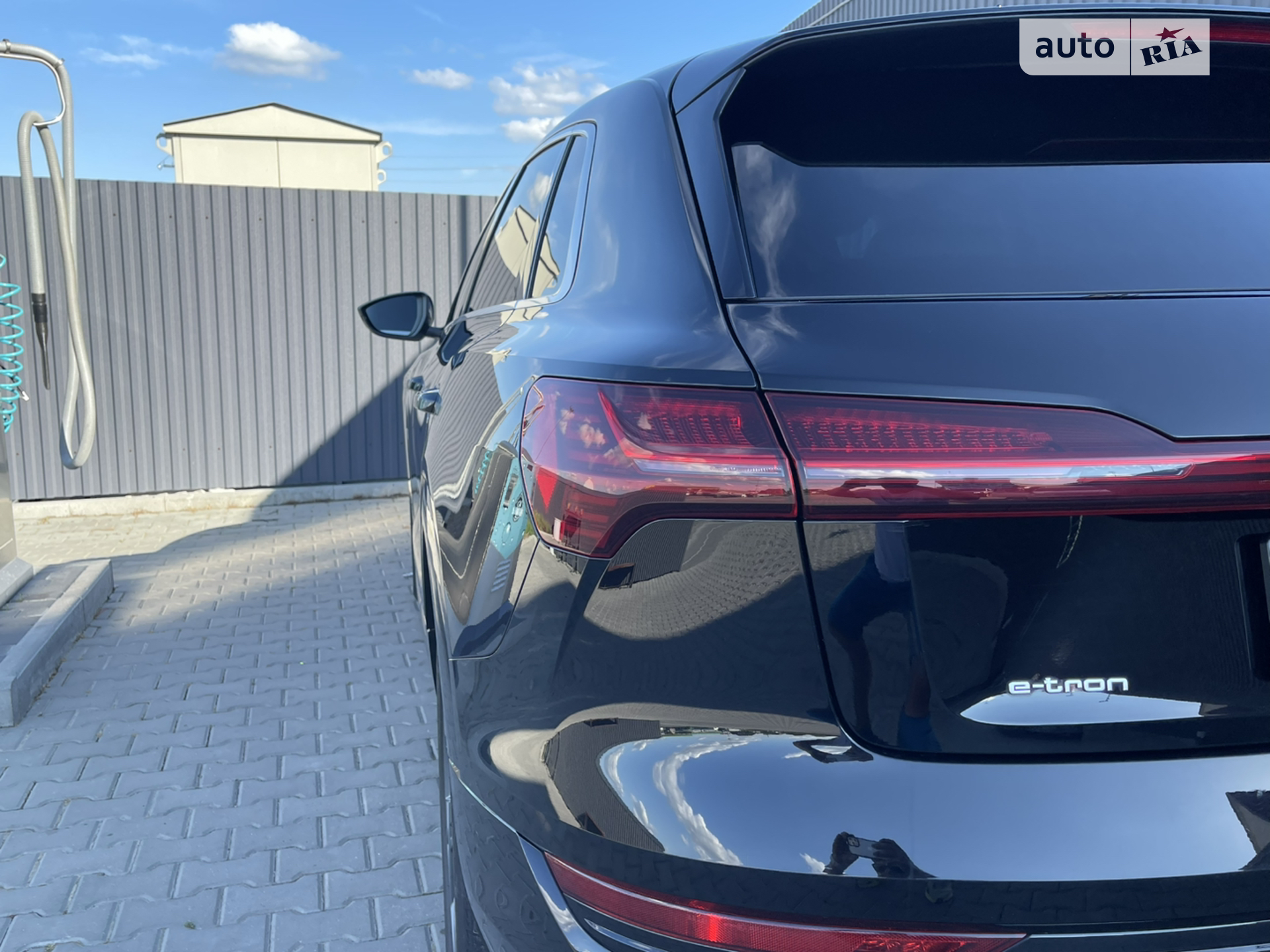 2020 Audi e-tron - мініатюра 14