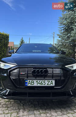 Позашляховик / Кросовер Audi e-tron 2020 в 