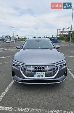Позашляховик / Кросовер Audi e-tron 2019 в Києві