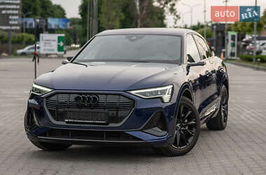 Позашляховик / Кросовер Audi e-tron 2020 в 