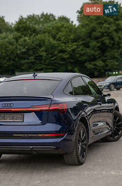 Позашляховик / Кросовер Audi e-tron 2020 в 