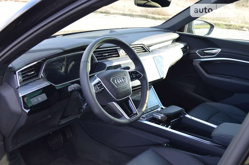 Внедорожник / Кроссовер Audi e-tron 2022 в Харькове фото 3 Внедорожник / Кроссовер Audi e-tron 2022 в Харькове