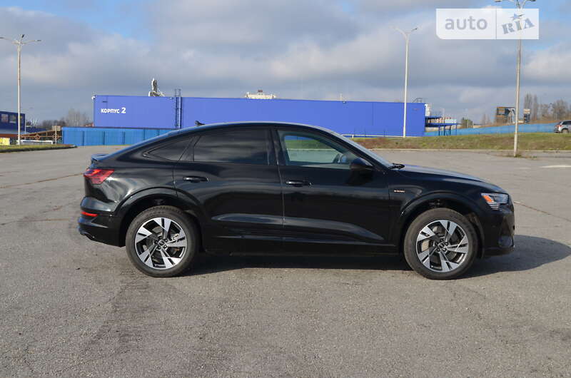 Внедорожник / Кроссовер Audi e-tron 2022 в Харькове фото 22 Внедорожник / Кроссовер Audi e-tron 2022 в Харькове
