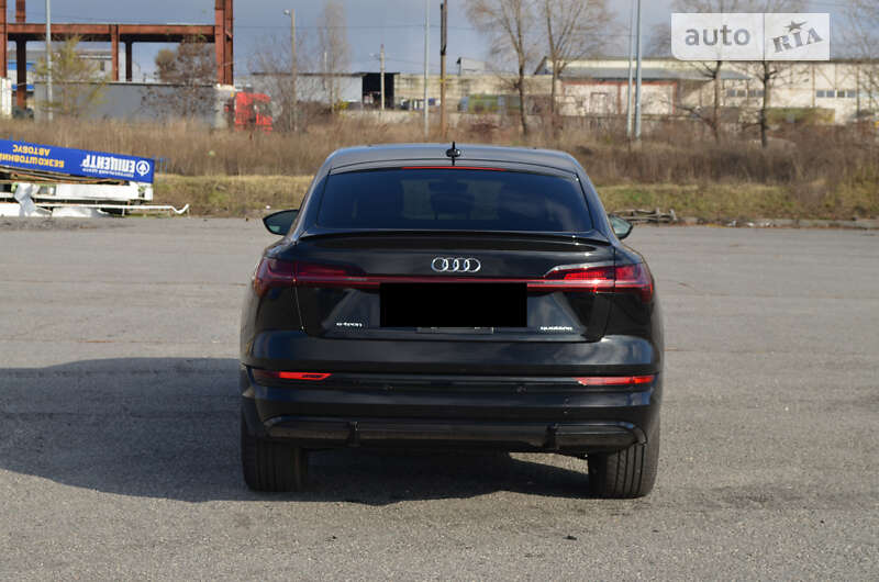 Внедорожник / Кроссовер Audi e-tron 2022 в Харькове фото 24 Внедорожник / Кроссовер Audi e-tron 2022 в Харькове