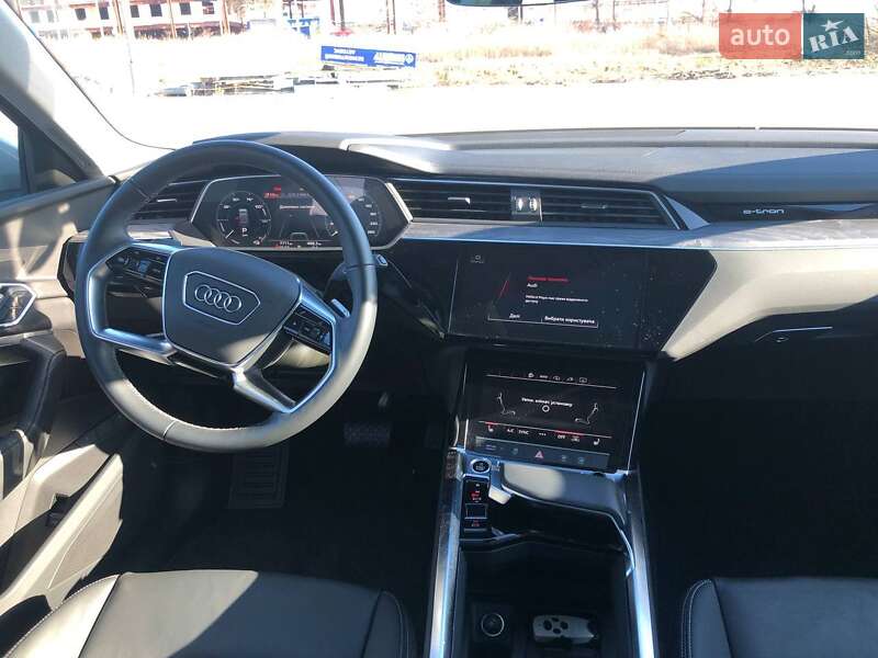 Внедорожник / Кроссовер Audi e-tron 2022 в Харькове