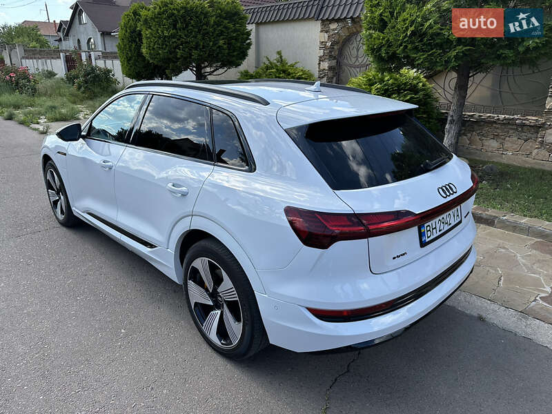 Внедорожник / Кроссовер Audi e-tron 2021 в Одессе