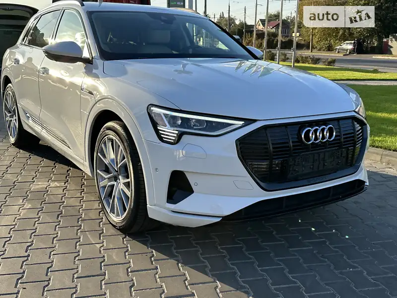Audi e-tron