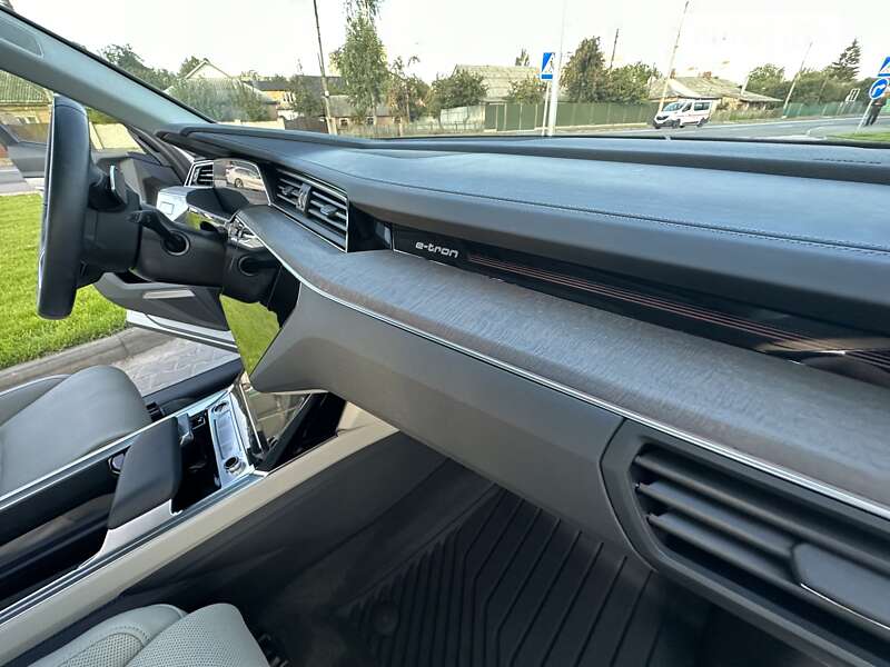 Внедорожник / Кроссовер Audi e-tron 2020 в Виннице