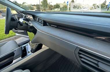 Внедорожник / Кроссовер Audi e-tron 2020 в 