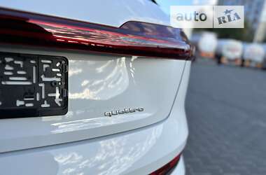Внедорожник / Кроссовер Audi e-tron 2020 в 