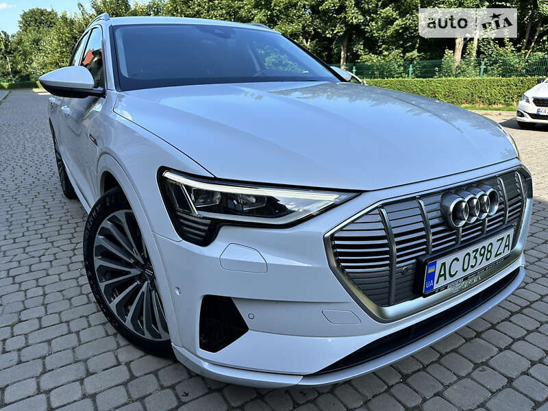 Audi e-tron 2019