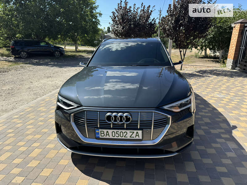Внедорожник / Кроссовер Audi e-tron 2019 в Кропивницком