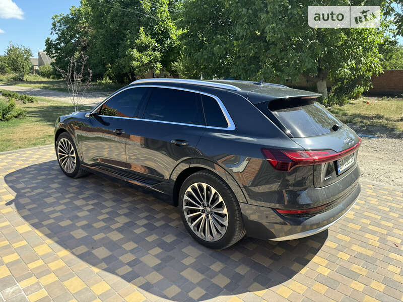 Внедорожник / Кроссовер Audi e-tron 2019 в Кропивницком