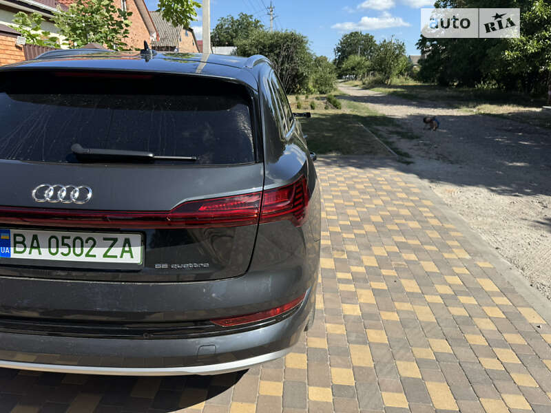 Внедорожник / Кроссовер Audi e-tron 2019 в Кропивницком