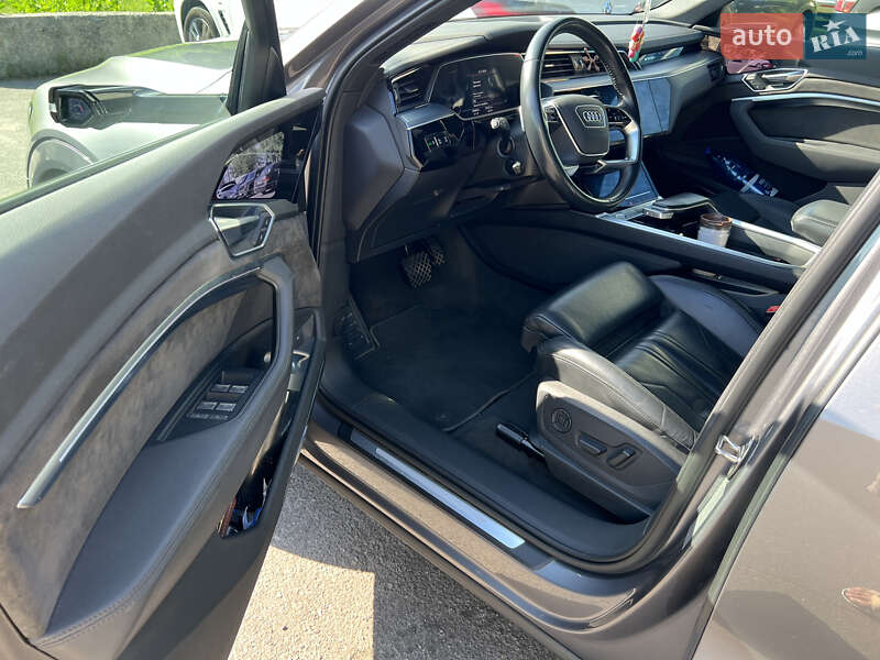 Внедорожник / Кроссовер Audi e-tron 2019 в Хмельницком