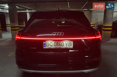 Внедорожник / Кроссовер Audi e-tron 2019 в 