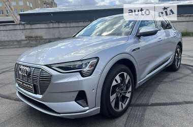 Позашляховик / Кросовер Audi e-tron 2022 в Києві