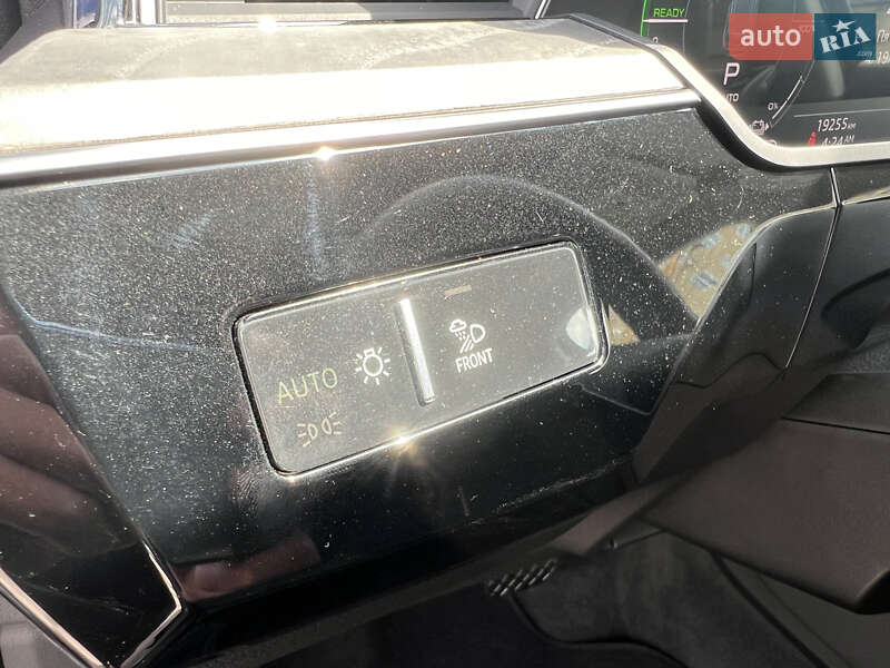 Позашляховик / Кросовер Audi e-tron 2022 в Києві