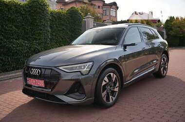 Внедорожник / Кроссовер Audi e-tron 2020 в 