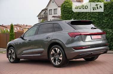 Внедорожник / Кроссовер Audi e-tron 2020 в 