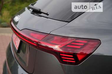 Внедорожник / Кроссовер Audi e-tron 2020 в 