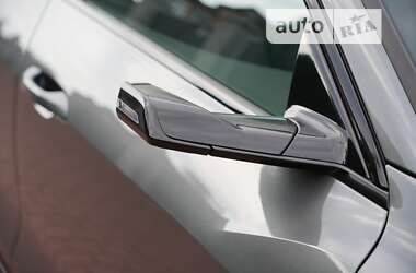 Внедорожник / Кроссовер Audi e-tron 2020 в 